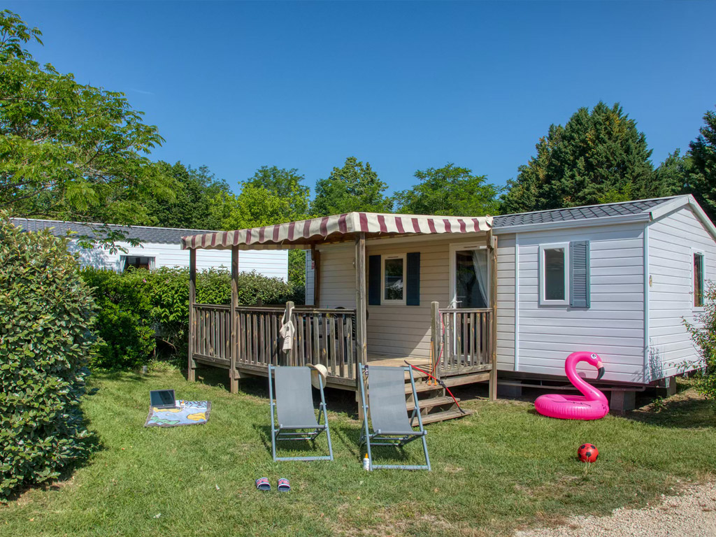 Flower Camping La Sagne 4