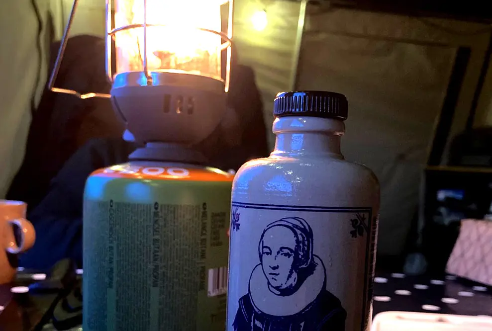 9 Wege, sich beim Camping warm zu halten