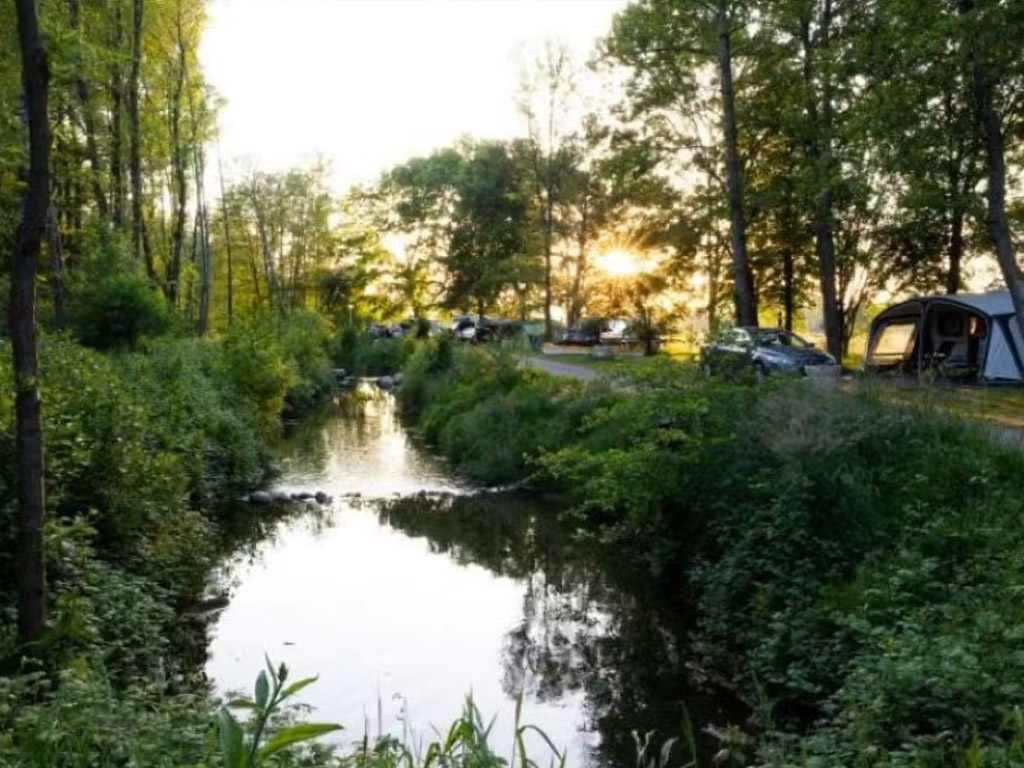 Camping Domaine Des Messires 10